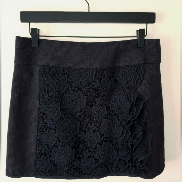 Nanette Lepore Skirt in Size 8 - Picture 1 of 3